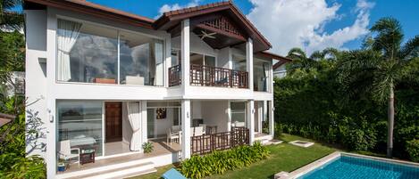 3 Bedroom Sea View Villa only minutes walk to Choeng Mon Beach