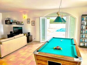 Spielezimmer