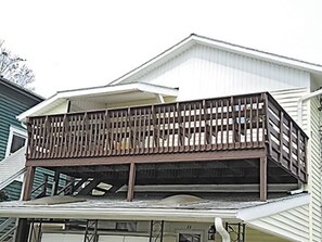 2nd floor apartment private outdoor deck