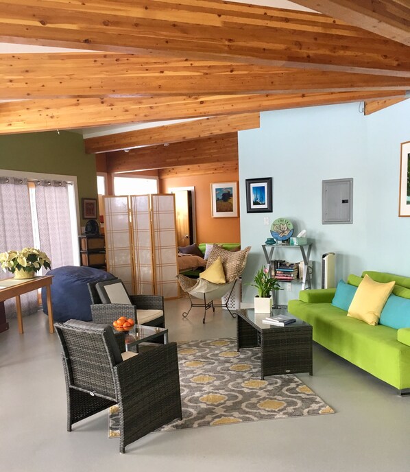 Living area with glass view wall 