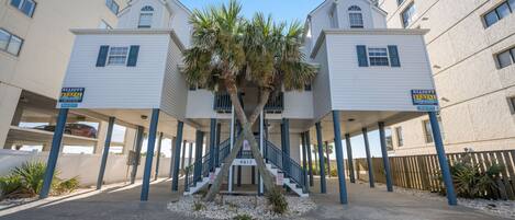Welcome to Windy  "C" A duplex located oceanfront in Windy Hill!