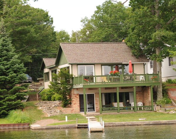 Clear Lake Resort - Lake Front Home - Cabin Ten