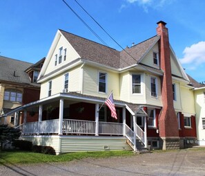 Second floor, one bedroom unit at Elm Triple Play #2L