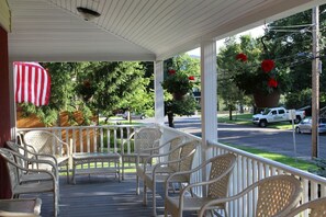 Covered front porch for relaxing after a day at the ballpark