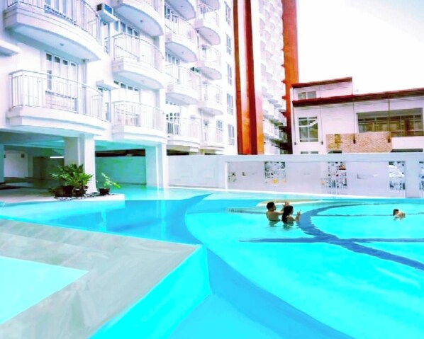 NoPay Swimming pool  for all registered guests