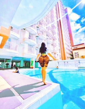 NoPay Swimming pool  for all registered guests