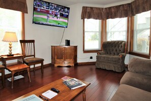 Spacious living room; central air conditioning throughout