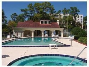 Pool, Spa and Clubhouse