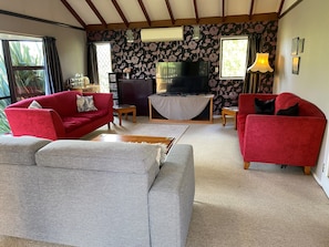 Very Large Lounge with Heat Pump