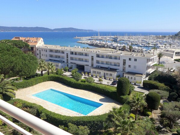 Property, Swimming Pool, Building, Resort, Azure, Vacation, Real Estate, House, Sky, Sea