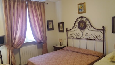 In Perugia Lady Stella holiday home with swimming pool for up to 4 people