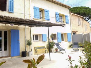 Plante, Fenêtre, Bâtiment, Propriété, Bleu, Bleu Azur, Porte, Ciel, Maison