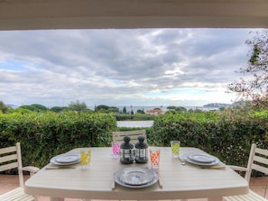 Eigentum, Grundeigentum, Himmel, Zimmer, Haus, Tabelle, Urlaub, Zuhause, Gebäude, Interior Design