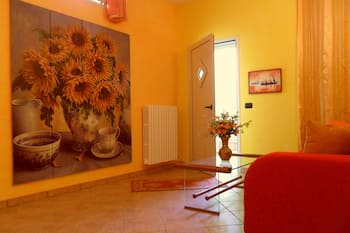 DOMUS GIRASOLI - VACATIONS SEA MOVIDA RELAX - 5 PL 5 MINUTES FROM GALLIPOLI