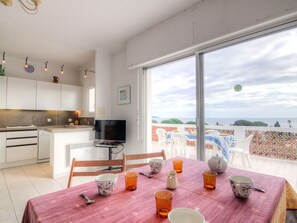 Propriété, Pièce, Design Intérieur, Meubles, Bâtiment, Maison, Immobilier, Table, Domicile, Salon