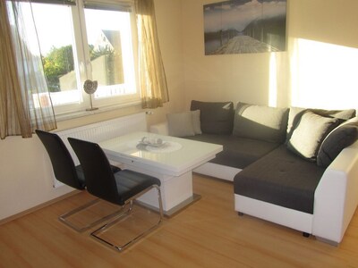 Child-friendly apartment with terrace, 800m to the beach