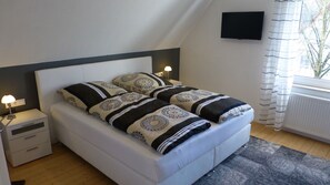 Schlafzimmer 2