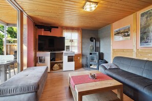 Wohnbereich mit Kamin