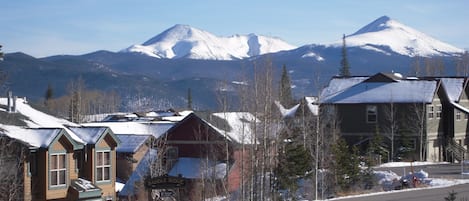 Entrance to Saddle Ridge