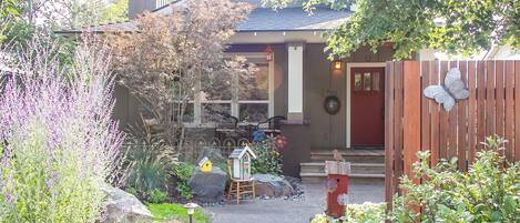 Bella Bird Bungalow is a garden oasis in the heart of Bend. Meander and peruse, the details are delightful!