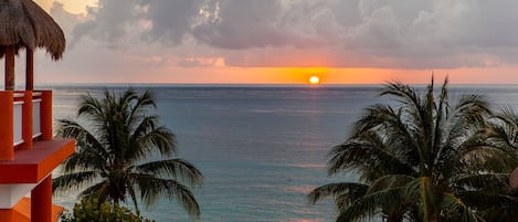 Stunning Cozumel Oceanfront Sunsets