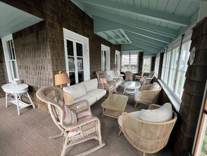 Classic screened front porch