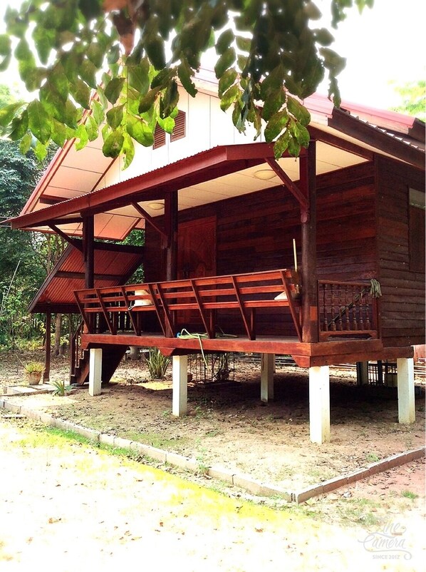 Typical Homestay Among Nature !!