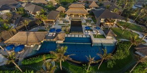 Absolute 6 Bedroom Beach Front Villa,Pab