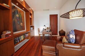 Absolute 6 Bedroom Beach Front Villa,Pab