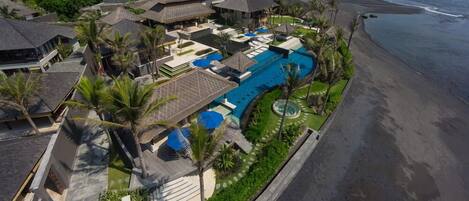 Absolute 6 Bedroom Beach Front Villa,Pab