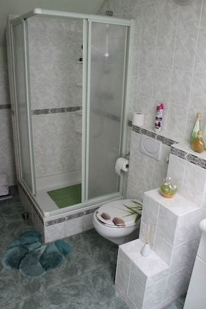 Dusche/WC-Shower/WC