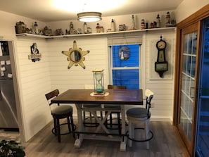 Dining room Seats six - sliding glass doors to outside