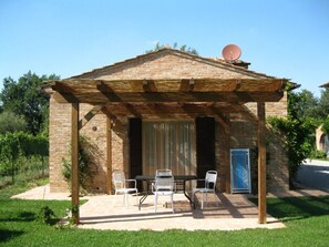 patio from garden