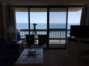 Stunning view of the ocean!