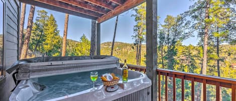 Ruidoso Vacation Rental Cabin | 1BR | 1BA | 750 Sq Ft | Stairs Required