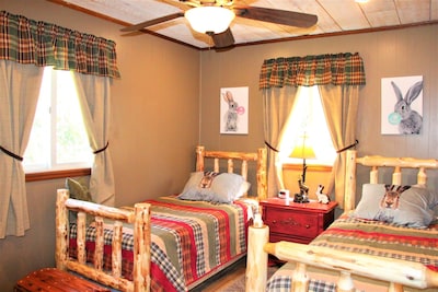 Buffalo Creek Vacations: Hare Pin Inn