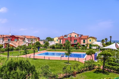 Neue Ferienwohnung Lignano - Aprilia mit Meerblick und Pool