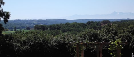 Pool and views of the Pyrenees