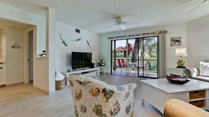 Living Room Area (1)