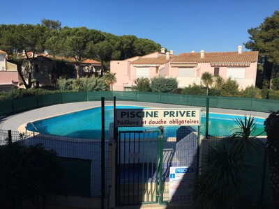 Appartement Rez de jardin avec piscine 