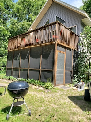 2 levels plus a loft with a screen porch