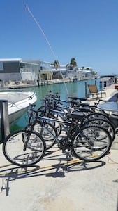  OCEANVIEW PARADISE AT VENTURE OUT+4 BIKES & 2-2 SEAT KAYAKS! KING & QUEEN BEDS!