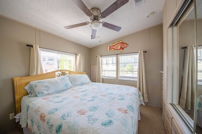  OCEANVIEW PARADISE AT VENTURE OUT+4 BIKES & 2-2 SEAT KAYAKS! KING & QUEEN BEDS!
