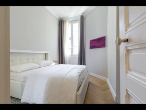 Cozy bedroom 2