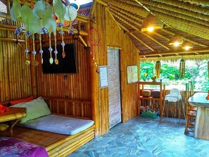 Eco bamboo house in the rice fields, 2BR