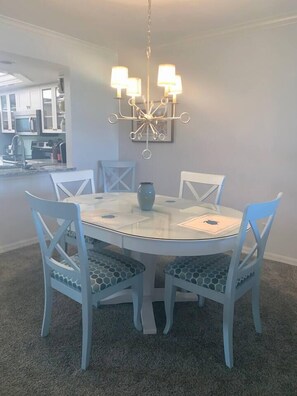 Dining Room with room for 6