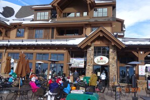 restaurant on property
