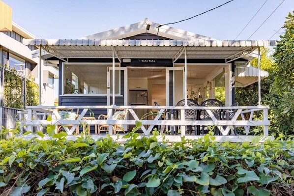 Wara Wara is one of the few remaining original beach houses on Moffat Beach.