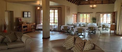 Lobby-Lounge
