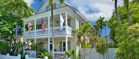 Majestic home in the heart of the Old Town historic district!